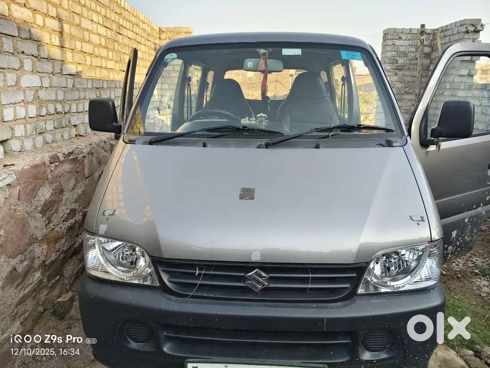 Maruti Suzuki Eeco 2023 CNG & Hybrids Well Maintained