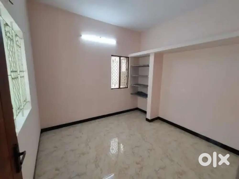 1 room 1 bathroom 1 kitchen 9th to 12 class students only