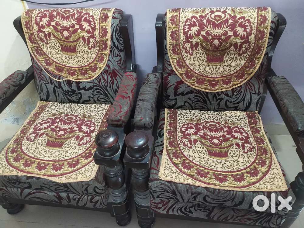 5 years old wooden sofa,pure wooden