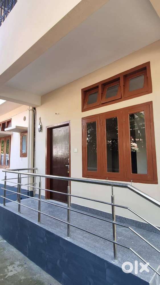 New Commercial Property  800 sq.ft Ground Floor  200m from Main Road