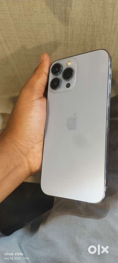 13 pro Max. Not even single scratch