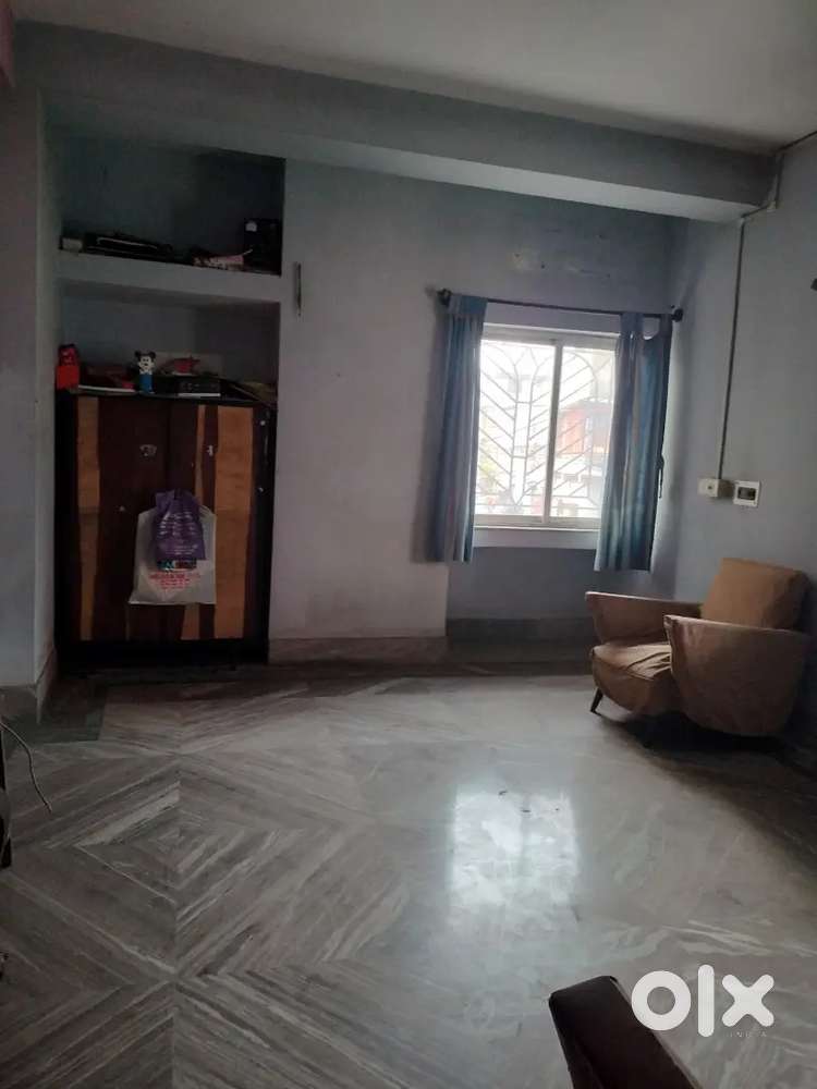 Flat and bike parking on rent with preference for bankers/railway