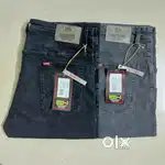 Live-in Top Notch Jeans - Size 40 x2