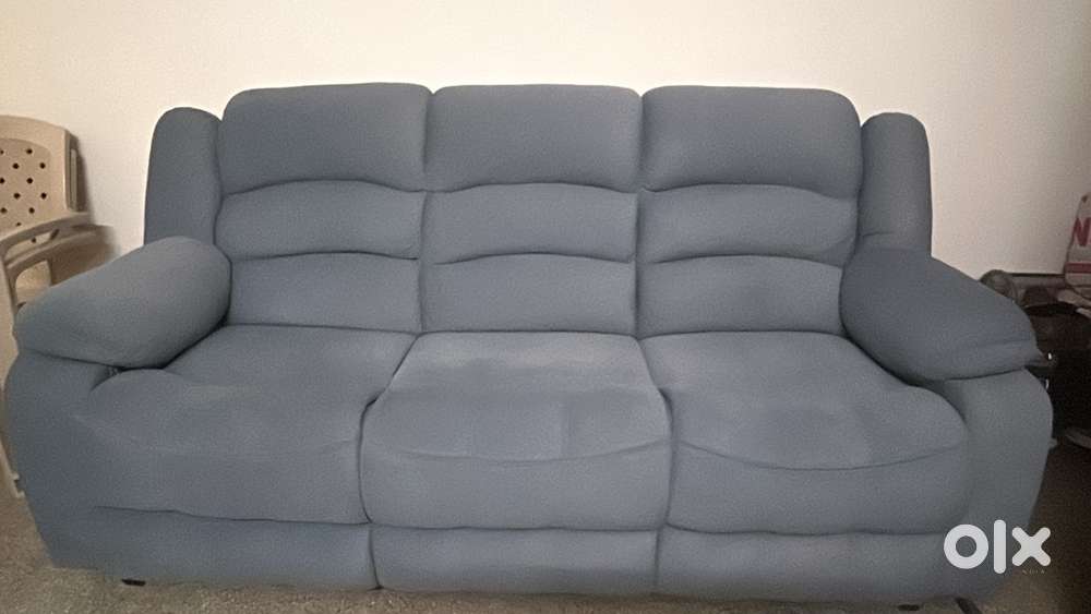 3+2 Sofa & Teapoy – Almost New!