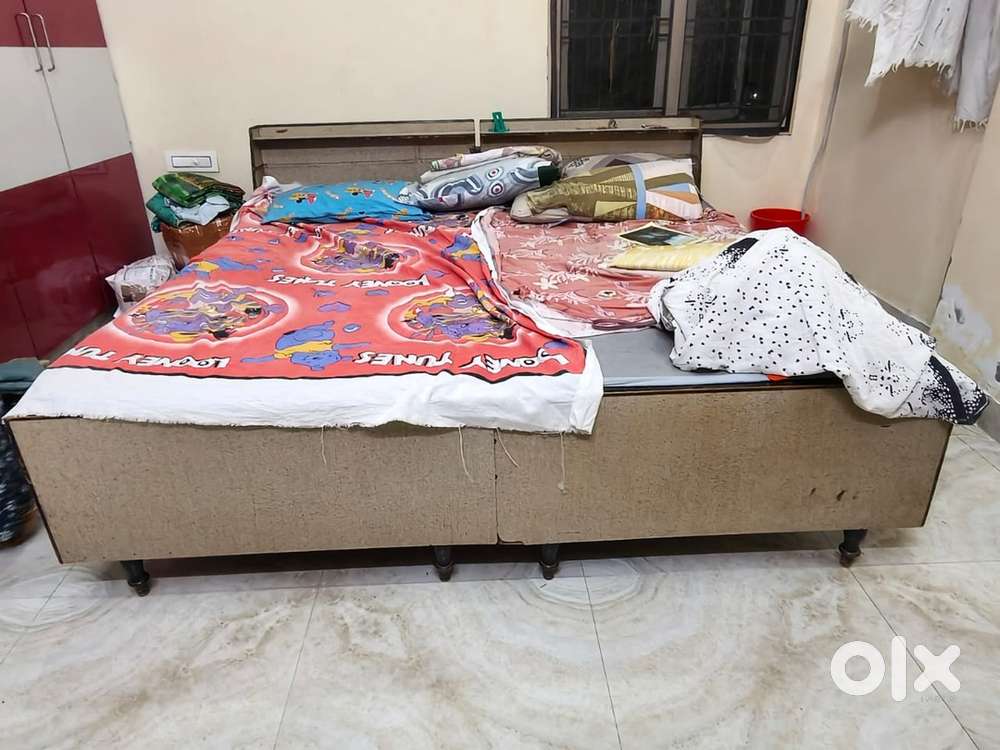 King size bed(6X6)