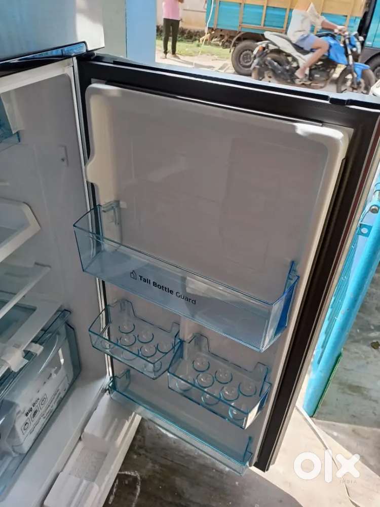 Sale of brand new 3 star 236 lt samsung fridge