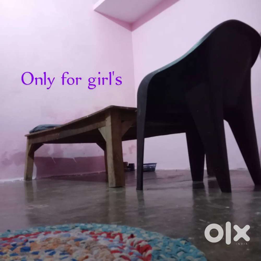 Mumfordganj Allahabad room rent for girls only