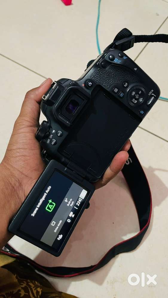 Canon Eos 77D with 135 Usm Lens