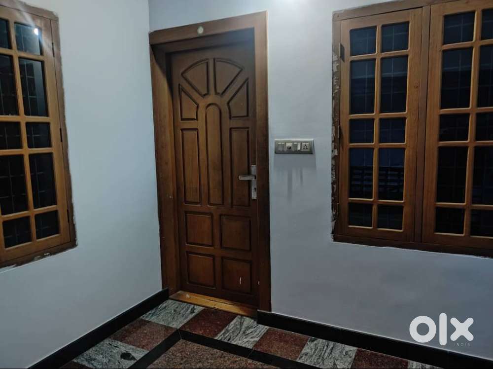 Aluva paravur kavala upstair 2 bhk house for rent