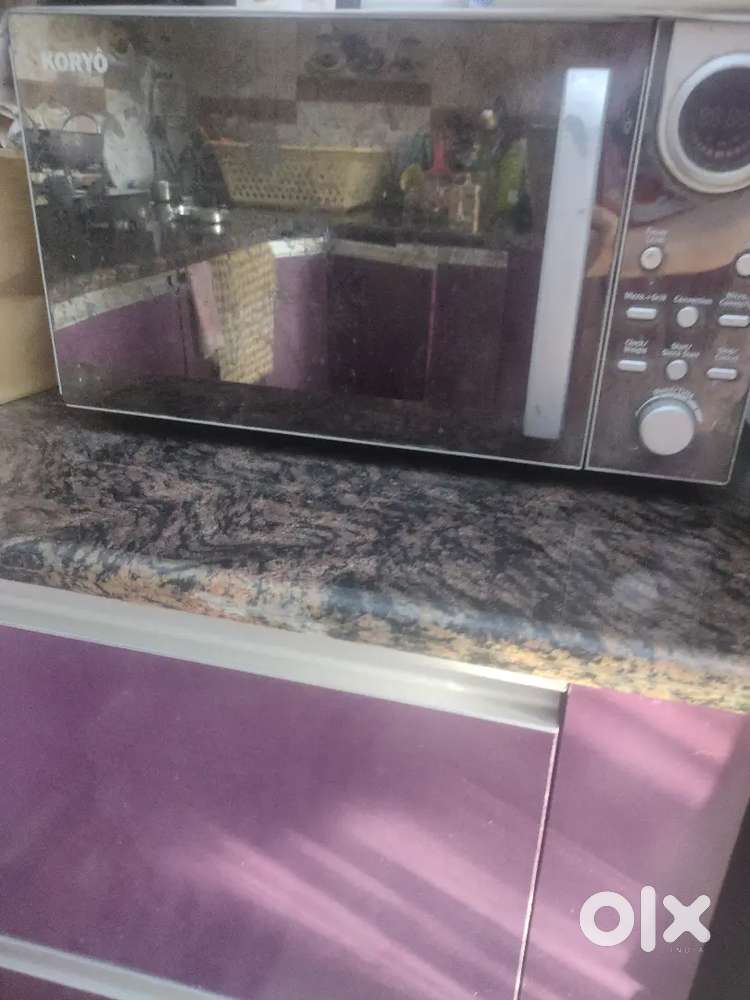 25 ltr microwave in working condition with all parts