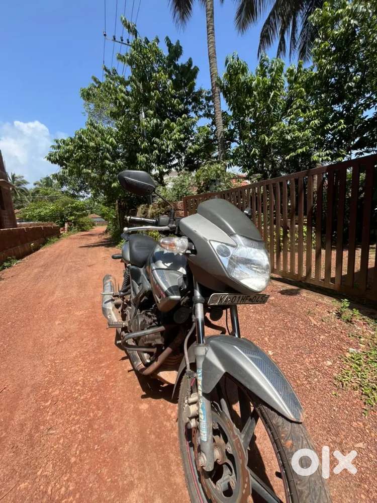 Apache RTR 160cc by tvs