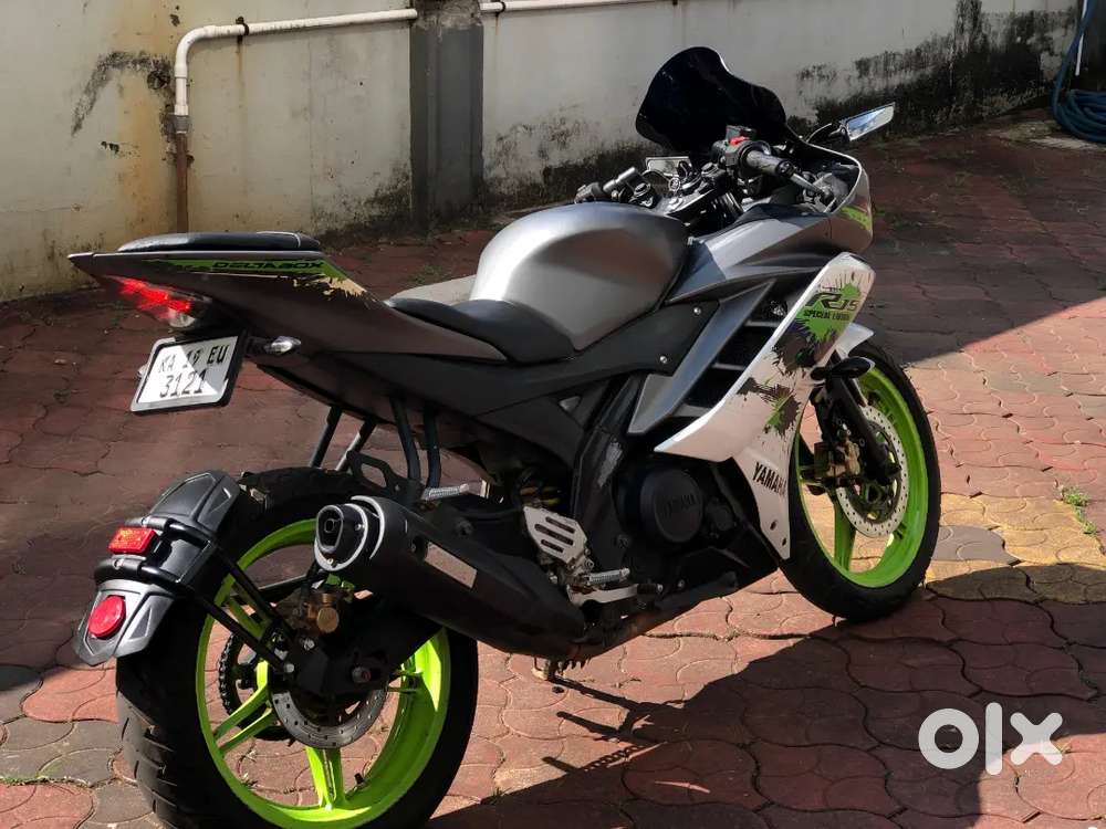 YAMAHA R15 V2 SPECIAL EDITION SPARKY GREEN