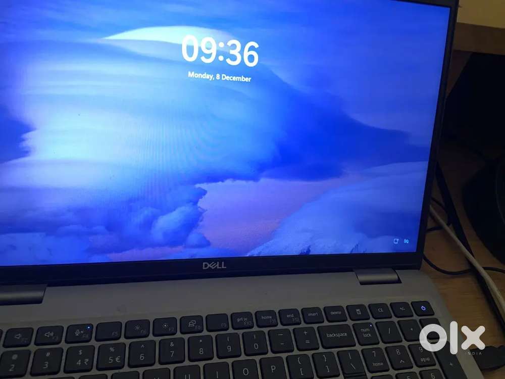 Dell Inspiron 3583 desktop - Intel i3 8145u,1TB storage, window 11