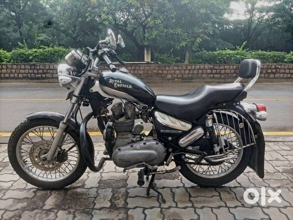 ROYAL ENFIELD THUNDERBIRD 350 CC 5 SPEED BS II AVL ENGINE.