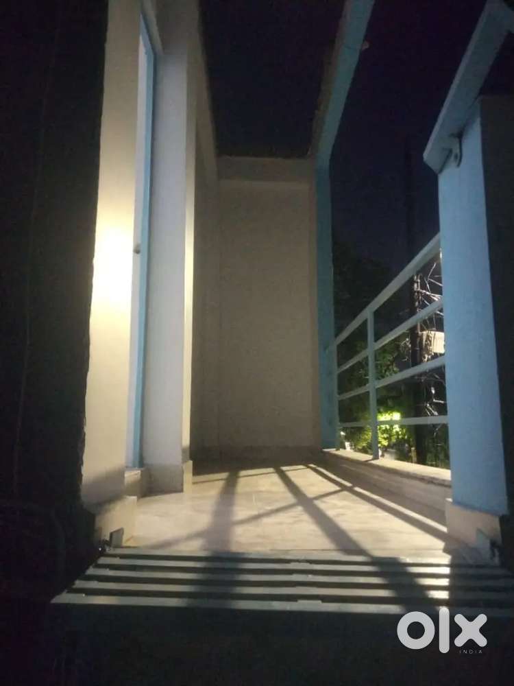 A separate floor is available for rent bechlors are allowed
