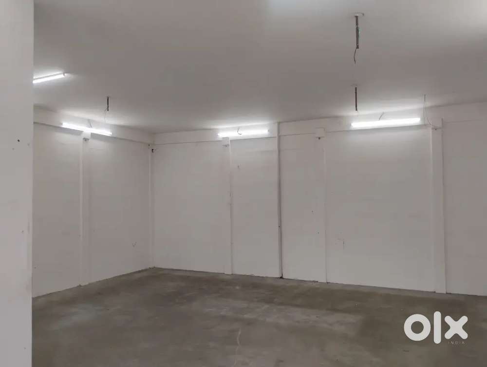 Vayalur Main Road Shop Commercial Space for rent