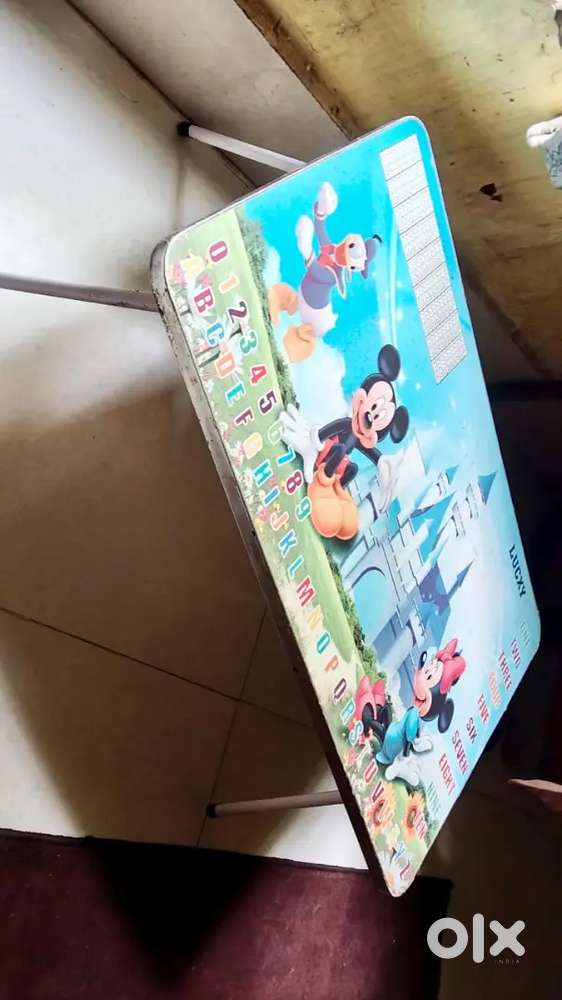 Kids study table