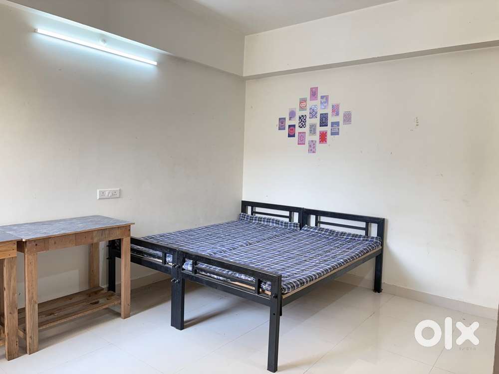 NEED GENUINE FEMALE ROOMMATE , FULLY FURNISHED ROOM