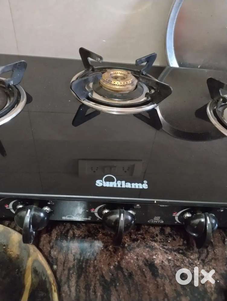 Three berner gas stoveb