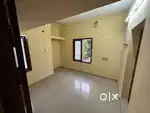 House for rent near Mattuthavani ,Mahatma School Baba Building Backsd