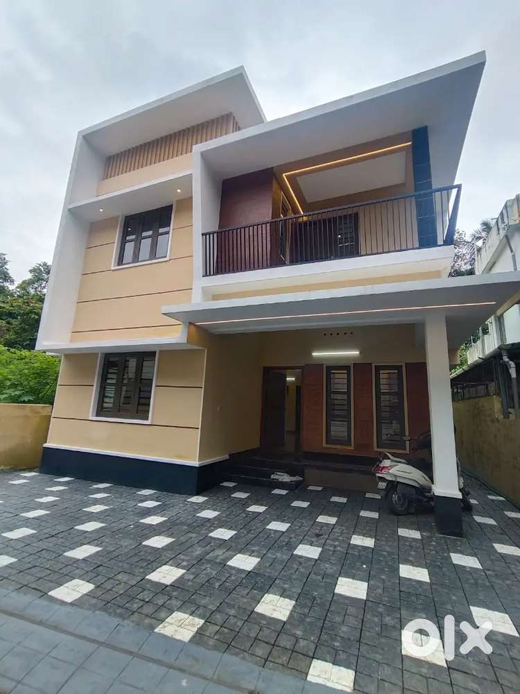 KOCHI EDAPPALLY MANJUMMAL 4 BHK NEW HOUSE FOR SALE