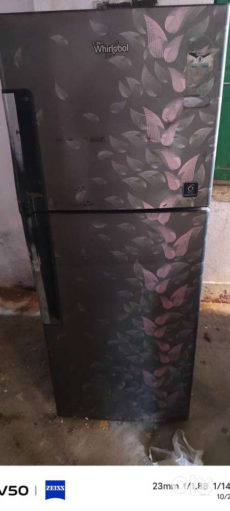 Whirlpool double door fridge