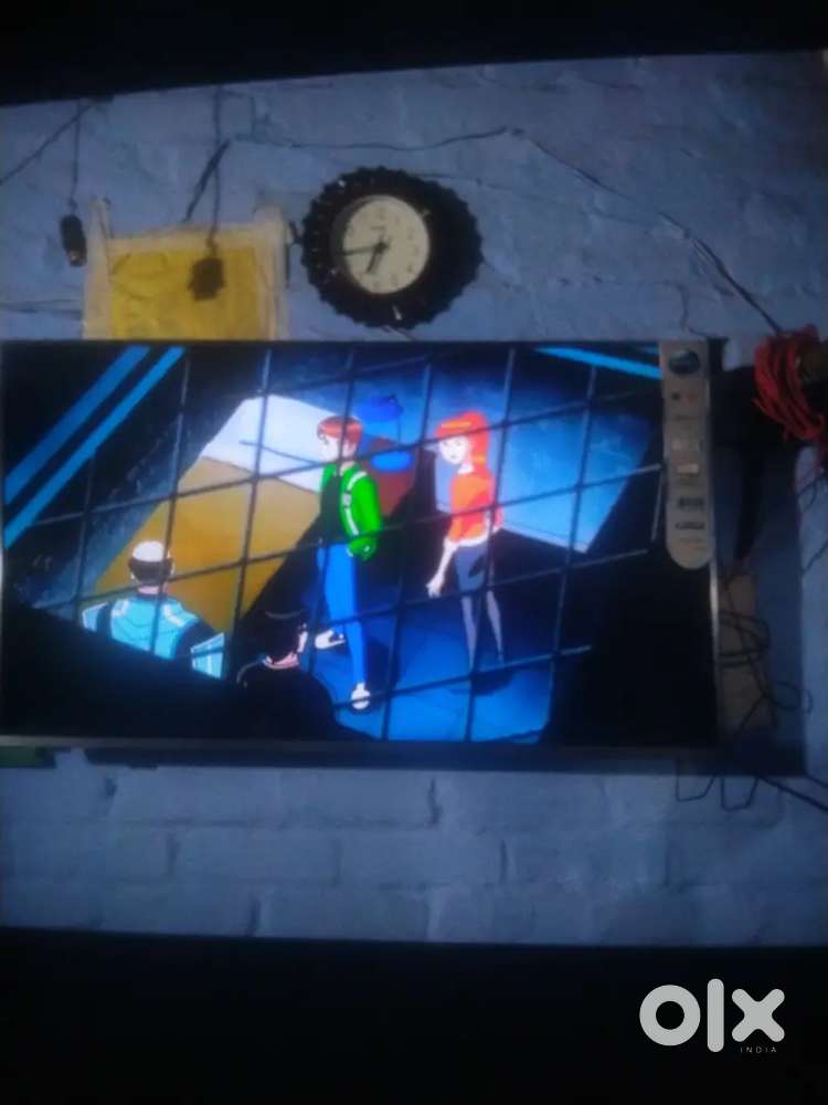 Lloyd tv and full smart