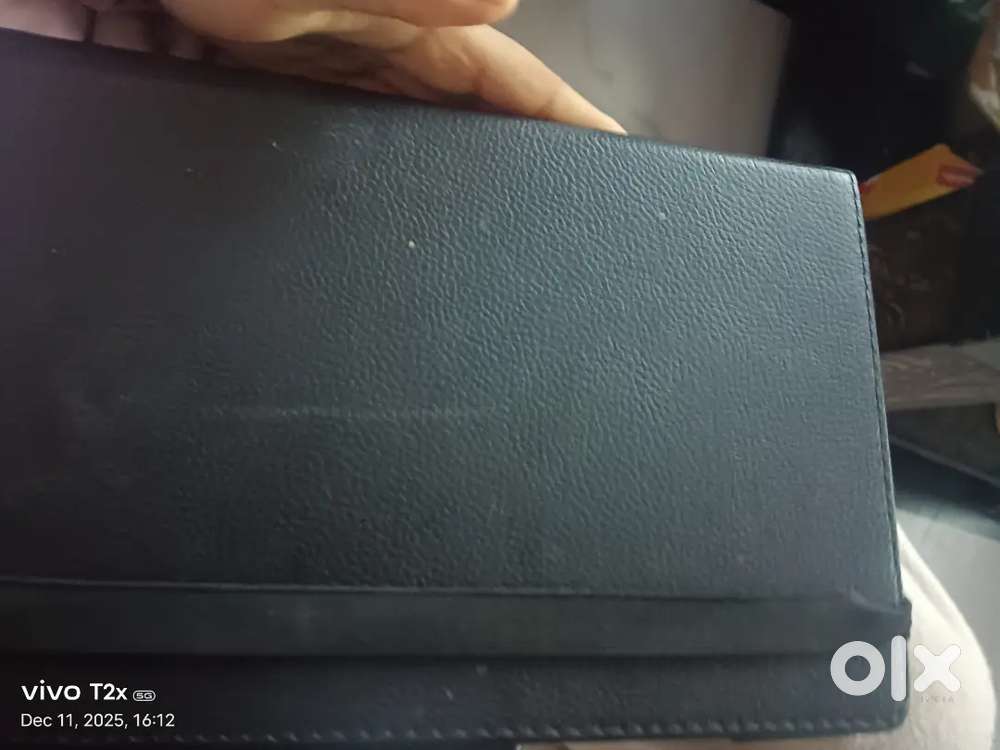 Samsung galaxy tab A7 use only 1 year vorntiy 2 year