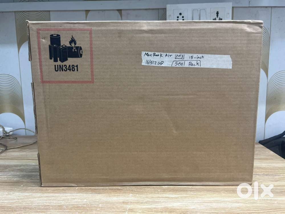 JustMac-Apple MacBook Air M3 15” Retina 16 GB RAM/512 GB SSD/M3