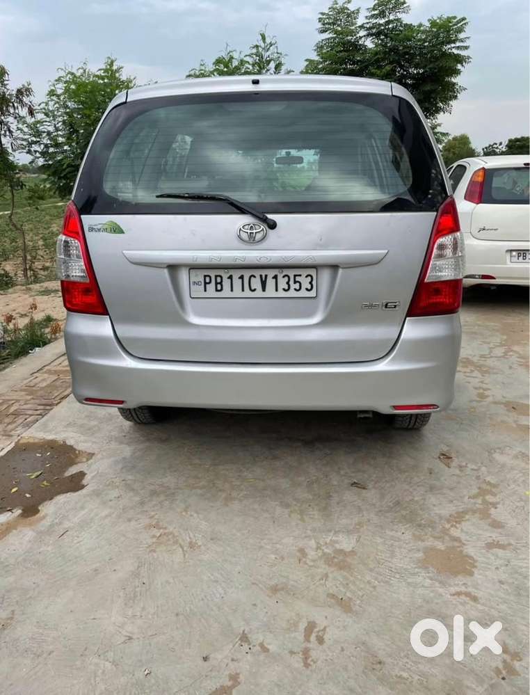 Toyota Innova 2012 86953 Km Driven