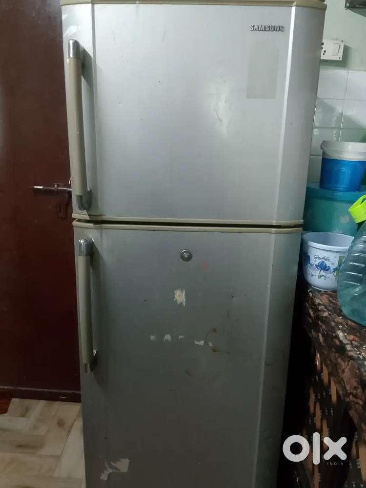 I want sell my fridge very urgent