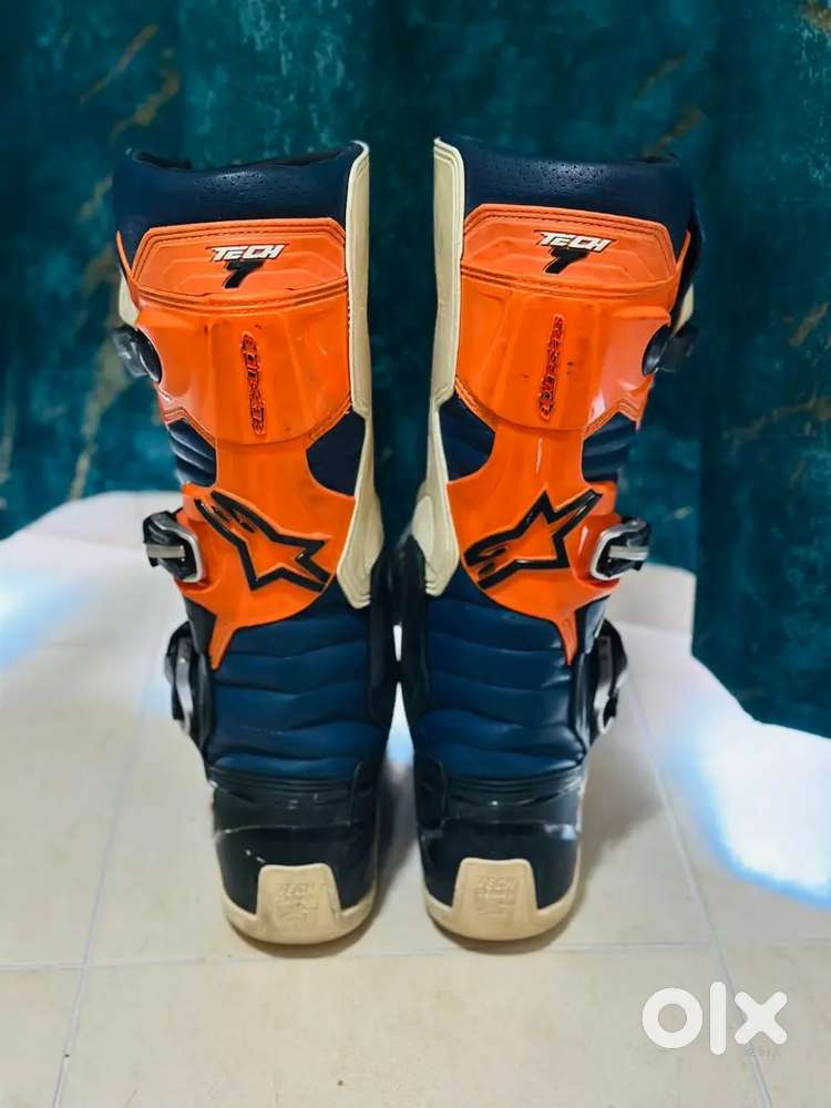 Motocross boots