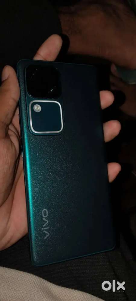 Vivo v30 10 monthe old with bill box & charger