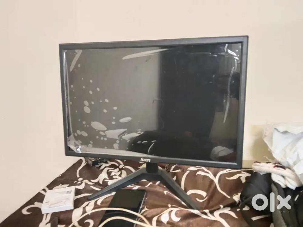 Pc led hai 19 inch ki new hai 1 mahine old
