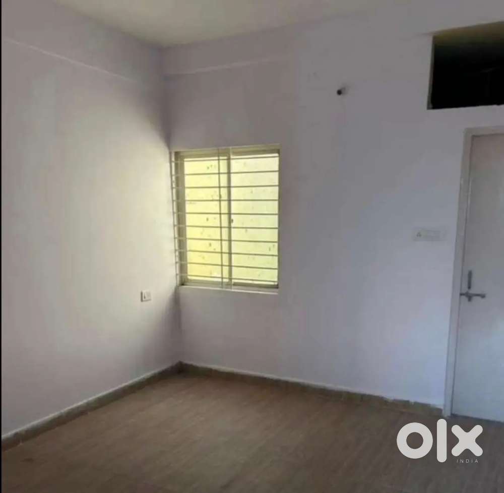 Rent for 3bhk Duplex semi furnished covered campus tncp aprove.