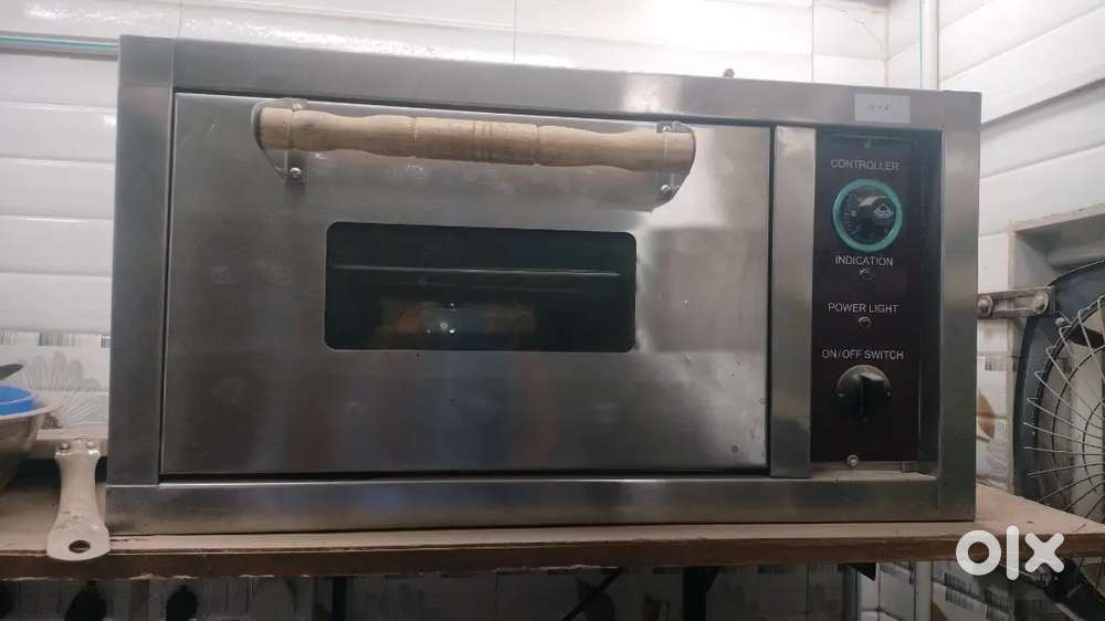 Electric Pizza Oven 12 x 18 inch, 4 Pizza - 9 Inch, 2100 Watt