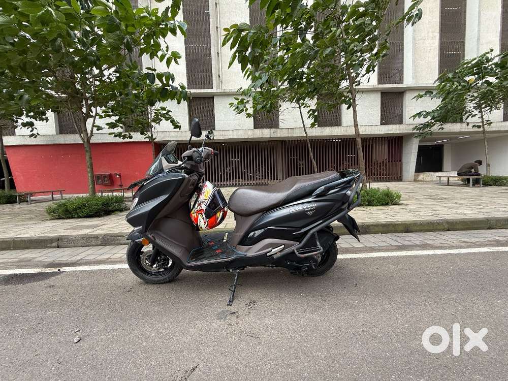 Burgman Street 125