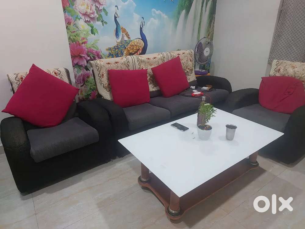 GODREJ COMPANY SOFA SET