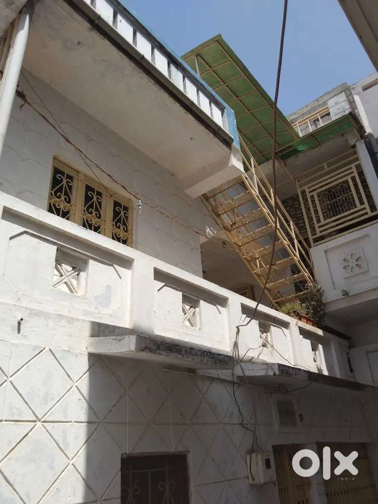 1 room kitchen awailable for rent at sanand