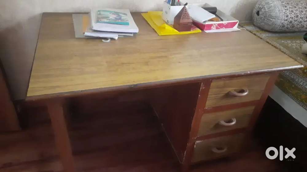 Study Table, Corner Tables, Bedside Table & Bench