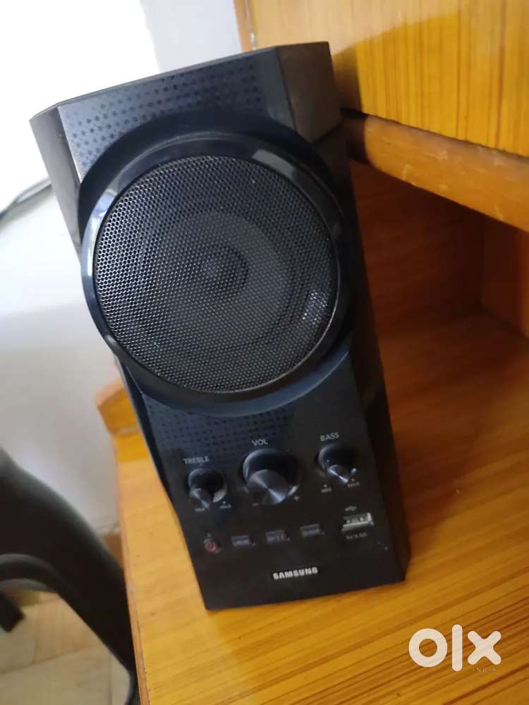 Samsung 2.1 maltimedia  excellent condition