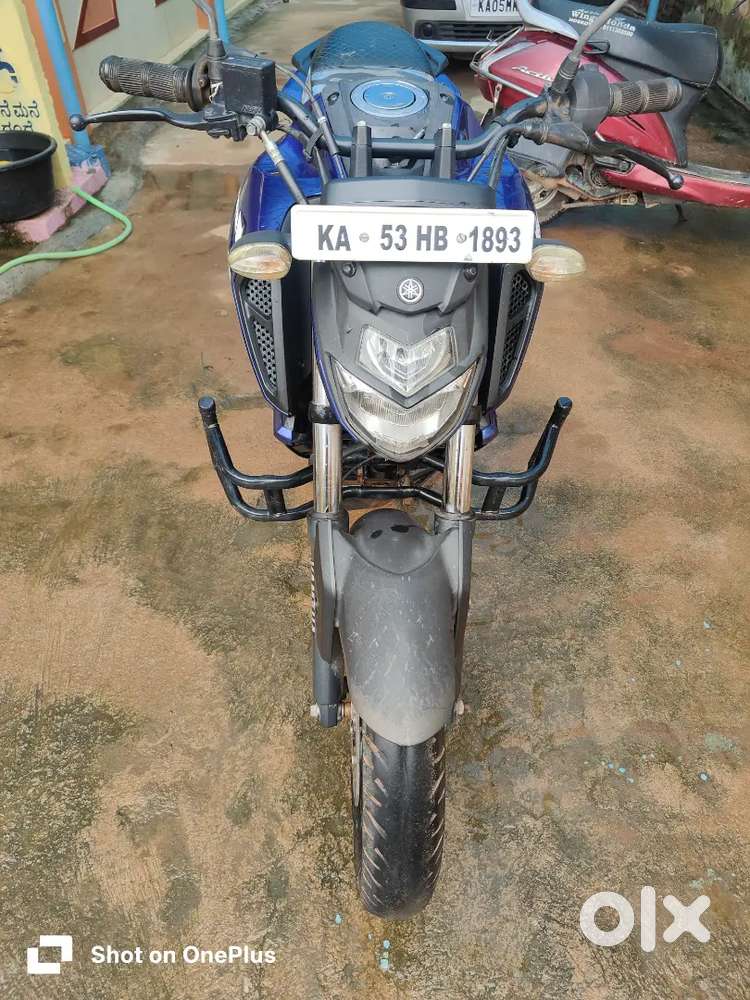 YAMAHA FZ V3