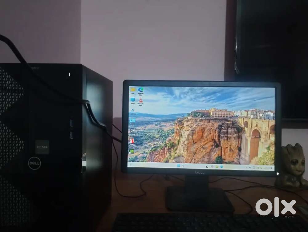 Wanted to sell my DELL Vostro branded tower computer  mint condition