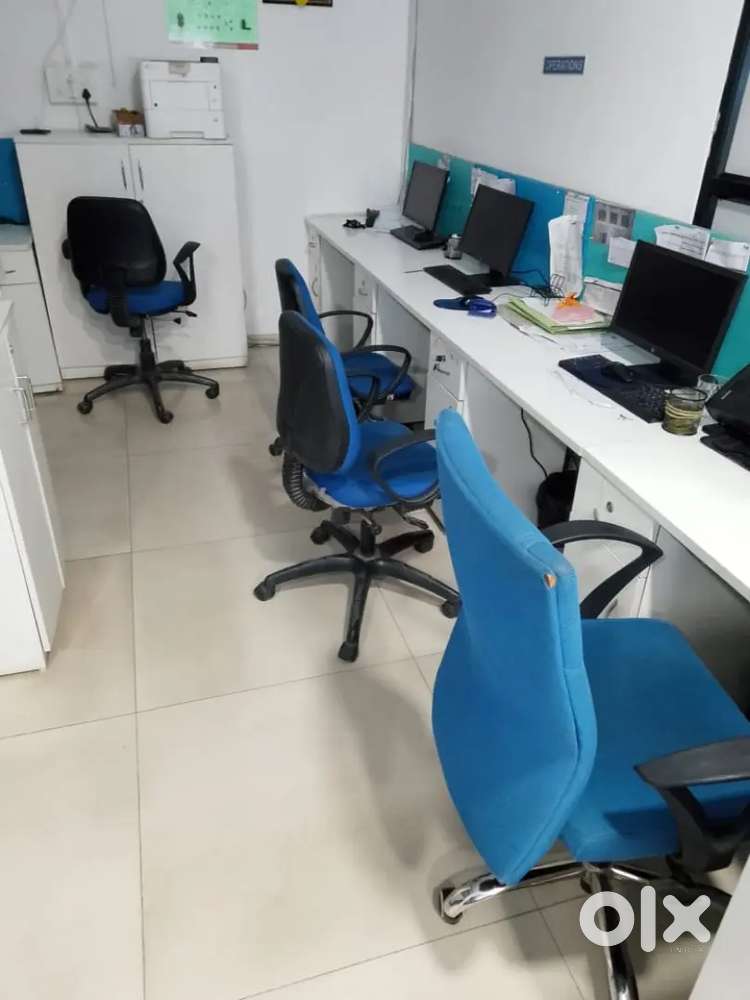 Fully furnished commercial office space (for sale or rent) With Ac