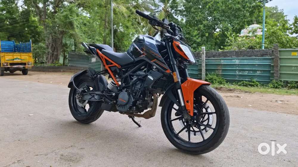 KTM DUKE 200 BS6 (pay 25k remaining EMI OPTIONS)