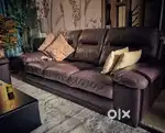 Winchester Leatherette Sofa (3+1) home centre : Excellent Condition