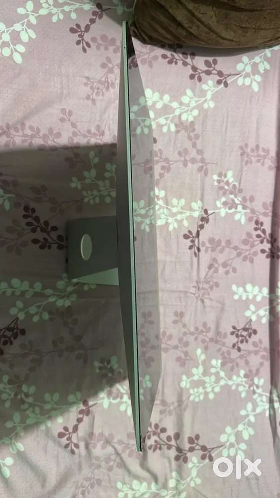 Imac For sale with keyboard & mouse genuine buyers contact