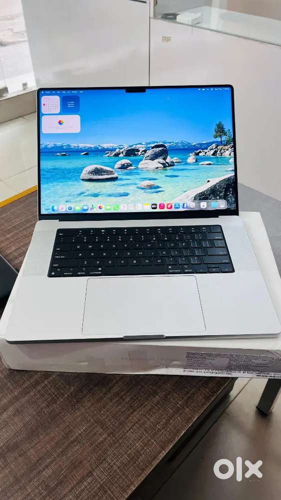 MacBook Pro M3 Pro 36gb ram 512gb ssd 16-inch