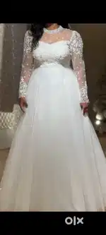 Wedding Gown for sale. Timeless Elegance for your big day.