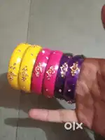 Glass ke kade